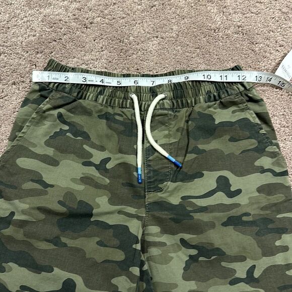 Gap Kids size 10 shorts NWT Camo! - Picture 5 of 7